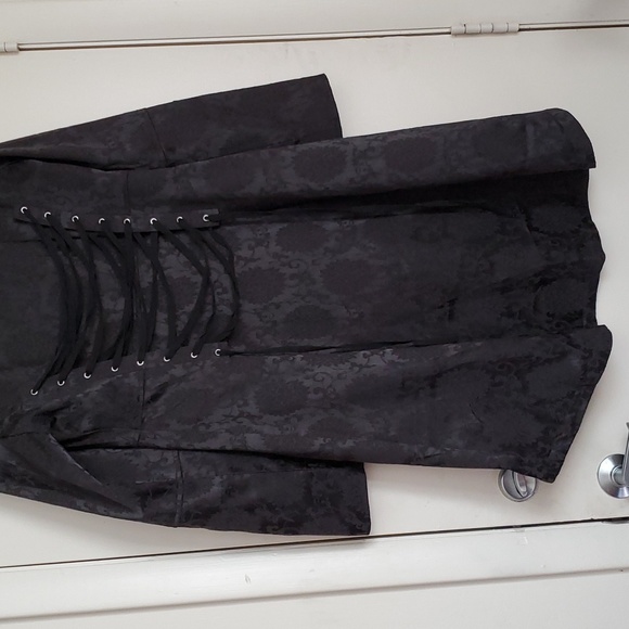 Like New Heart & Rose Brocade Coat - Picture 12 of 16